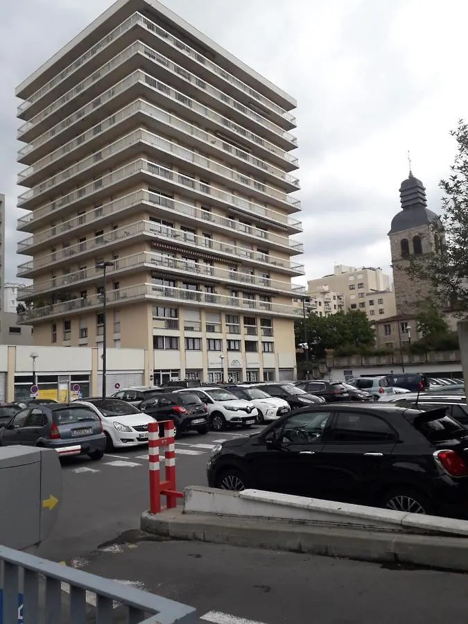 Appartement Hyper Centre Avec Garage Saint-Etienne  0*, Saint-Etienne (Loire)
