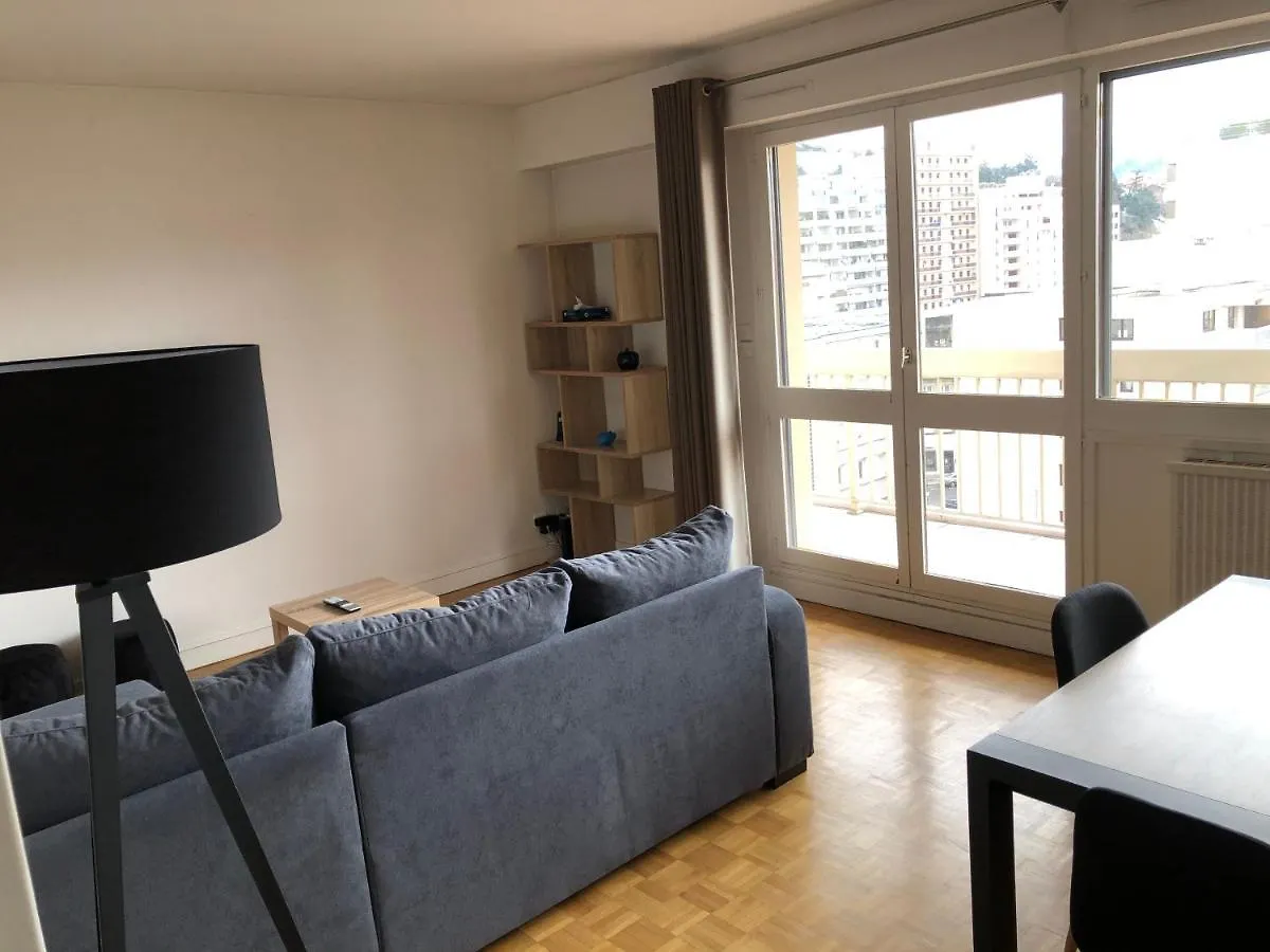 Appartement Hyper Centre Avec Garage Saint-Etienne  Apartment Saint-Etienne (Loire)